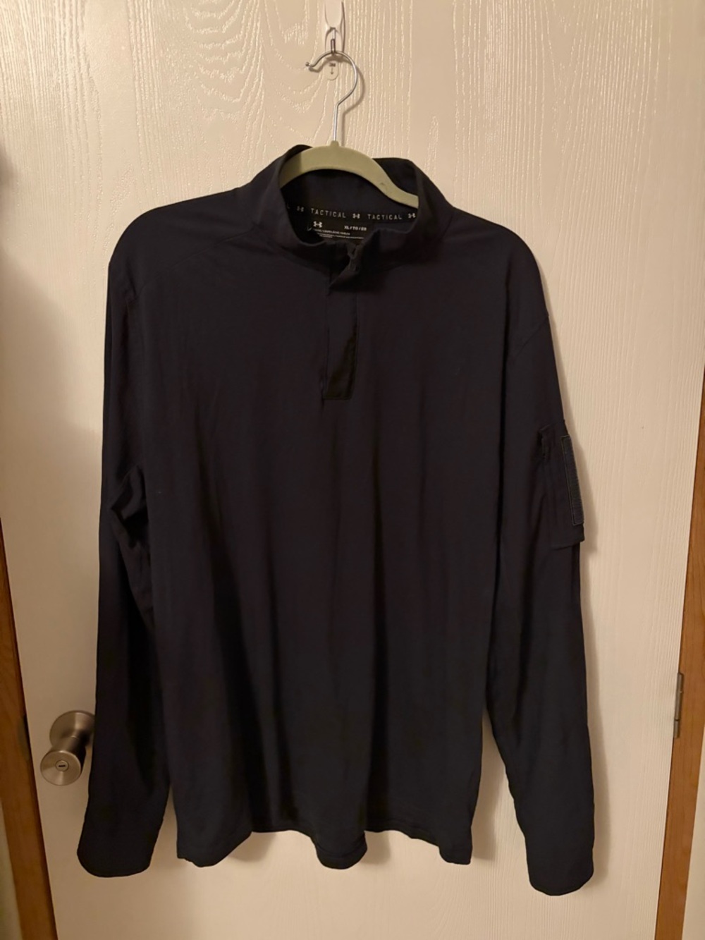 Under Armour Men’s Tactical Long-Sleeve 1/4-Zip Shirt SZ XL Black Arm Patch